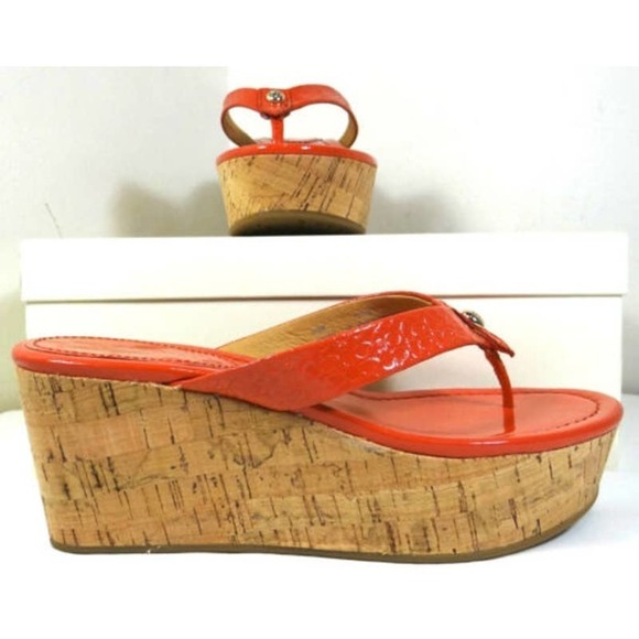 Coach Jorgina Embossed Tulip Patent Wedge Thong Sandals Size 7B - Picture 1 of 12